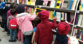 کودکان کاشانی با «من و یار مهربانم» همراه کتاب شدند