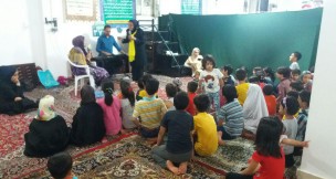 قصه گویی برای کودکان کاشانی در "زیر گنبد کبود"